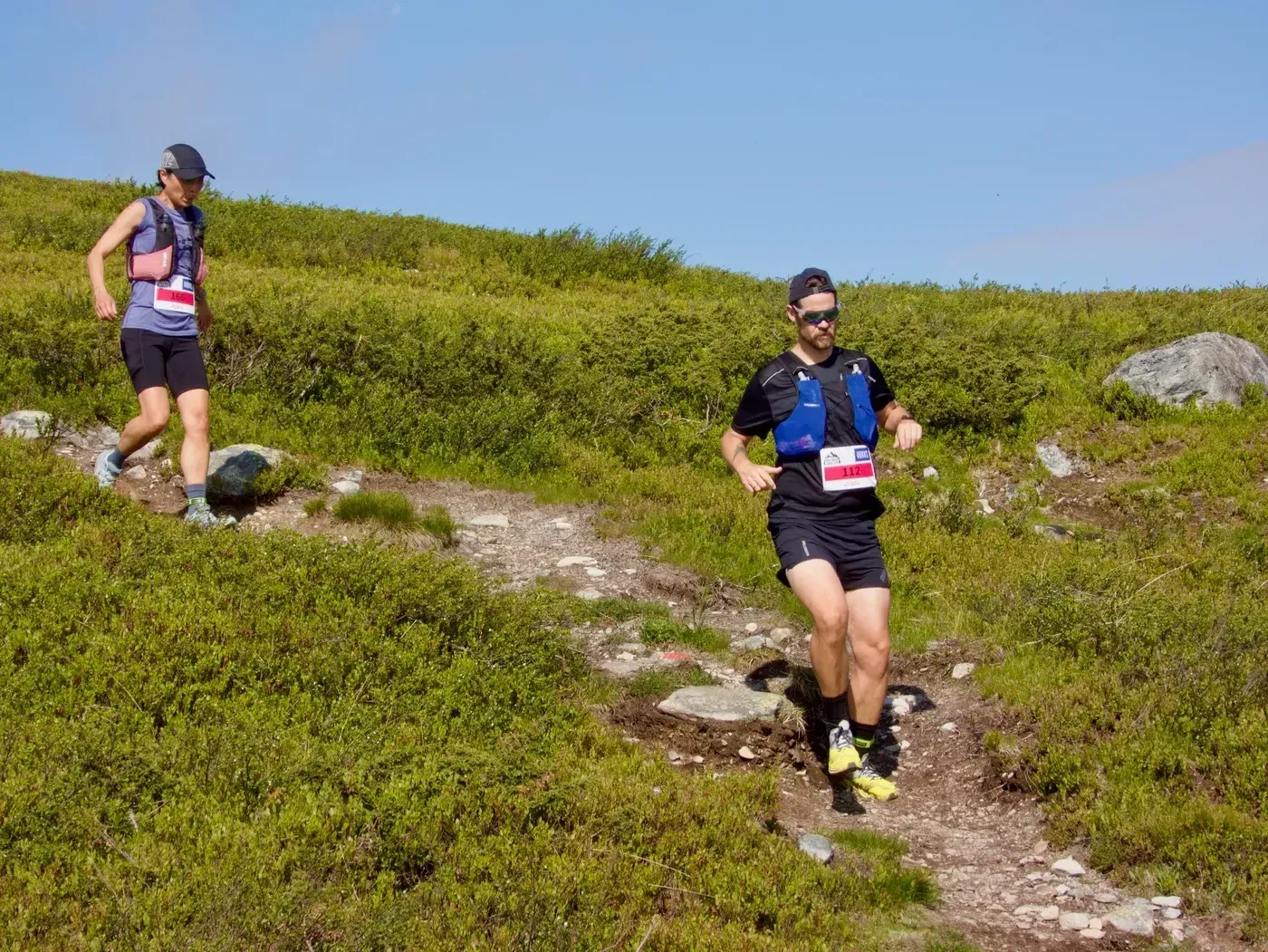Løpere og fjellterreng i Synnfjellet