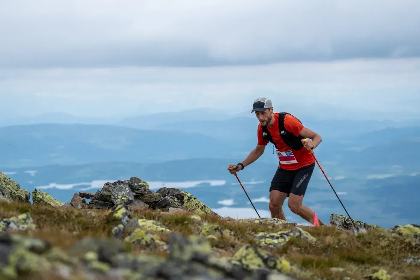 Løpere og fjellterreng i Synnfjellet