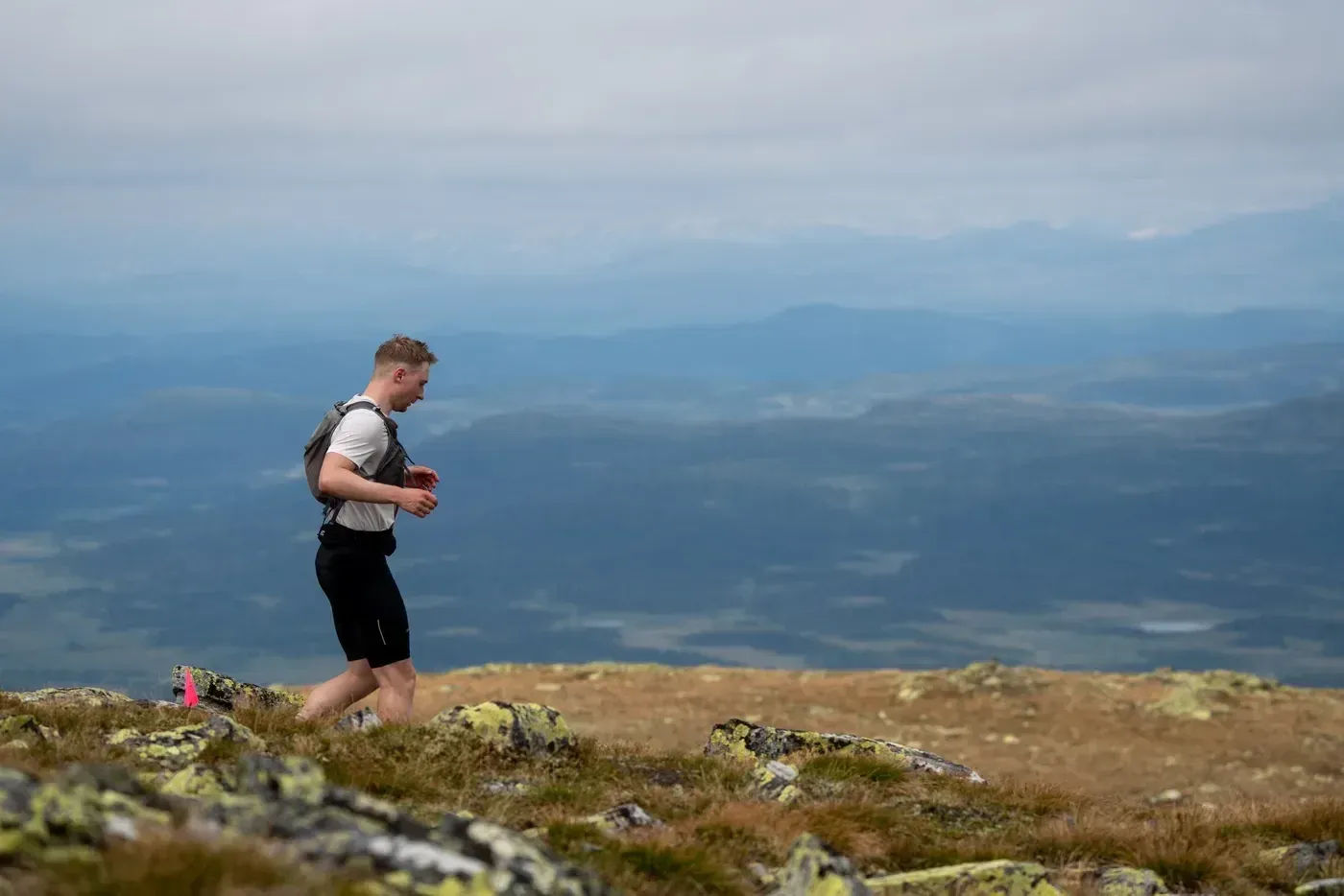 Løpere og fjellterreng i Synnfjellet
